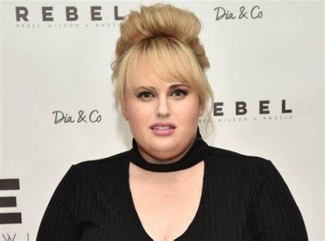 Rebel Wilson mengumumkan kelahiran anak pertama bersama pasangannya, Ramona Aguma