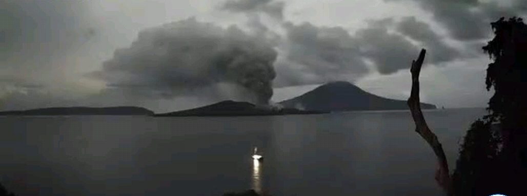 Pantauan CCTV P. SERTUNG PVMBG 3 km arah barat laut dari kawah 05/01/2023 pukul 00:25:29 WIB (sumber: Magma Indonesia)