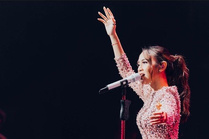 Mahalini penyanyi lagu Sial hadiri konser live music di Malaysia (Foto: @mahaliniraharja)