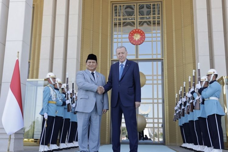 Mentri Pertahanan RI sekaligus Presiden terpilih Prabowo Subianto menemui Presiden Turkiye Recep Tayyip Erdogan di Istana Kepresidenan Turkiye,Ankara.