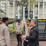 Polisi mengawal sidang sengketa Pilkada 2024 di Mahkamah Konstitusi.