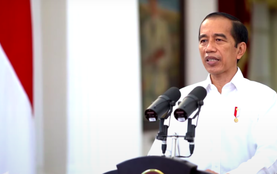 (Sumber: Presiden Jokowi menyerahkan 1,55 sertifikat hak atas tanah untuk rakyat di Istana Negara, Jakarta, Kamis 1 Desember 2022 / Setkab)