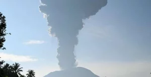 stasus Gunung Ibu halmahera, Maluku Utara menjadi awas, Jumat 17/5/2024 (doc.istimewa)