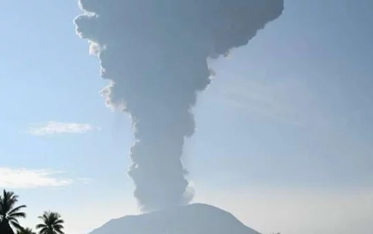 stasus Gunung Ibu halmahera, Maluku Utara menjadi awas, Jumat 17/5/2024 (doc.istimewa)