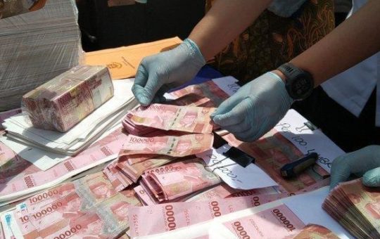 penampakan uang palsu yang beredar di indonesia