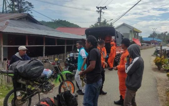 Nofrianto Suleman (27) berhasil diselamatkan dari longsor tambang emas ilegal di Kabupaten Bone Bolango, Gorontalo.