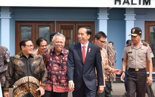 Presiden Jokowi di pangkalan TNI AU Halim